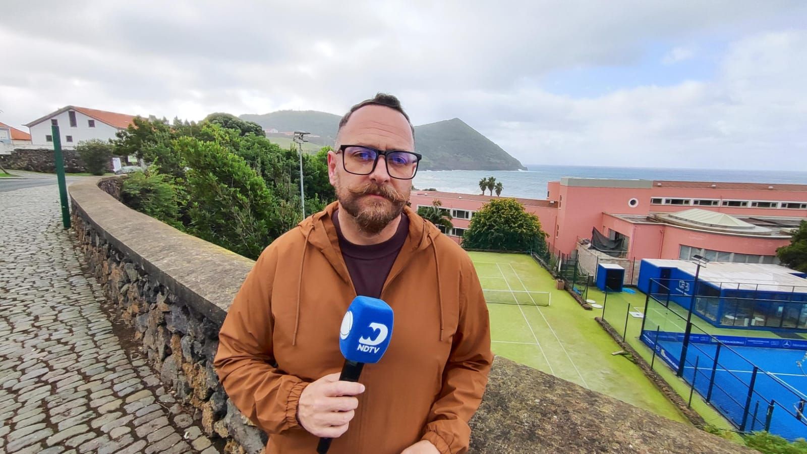 Produção em quatro episódios mostra as belezas de Lisboa e dos Açores em uma viagem a convite da TAP Air Portugal.